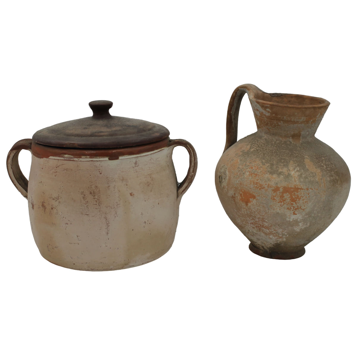Una brocca e un contenitore - A jug and a container