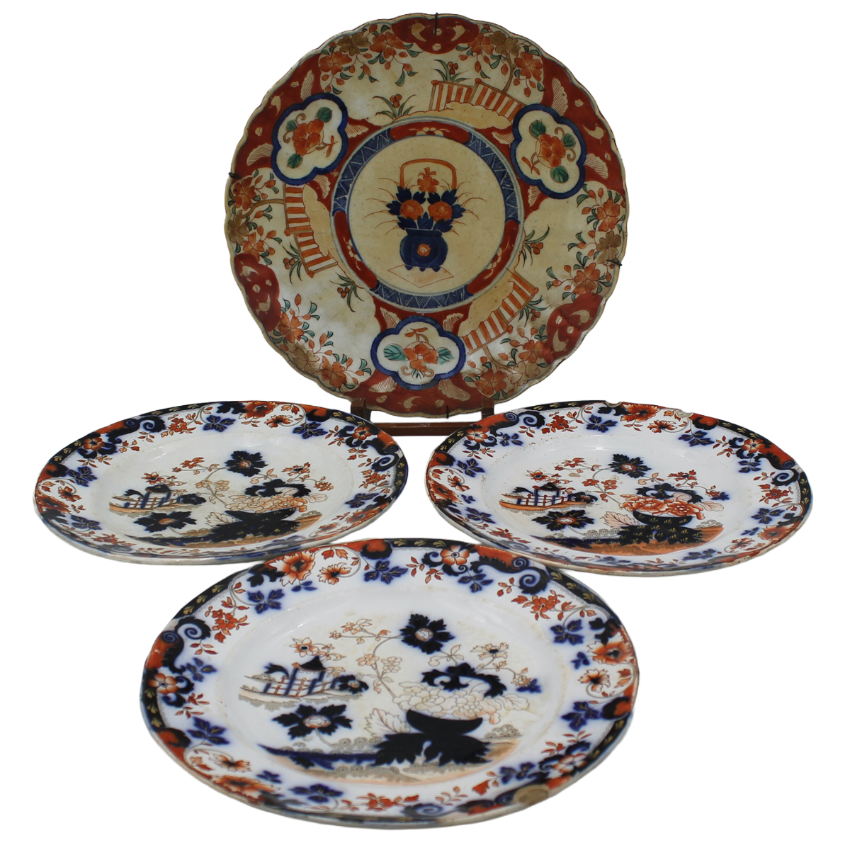 Lotto di quattro piatti