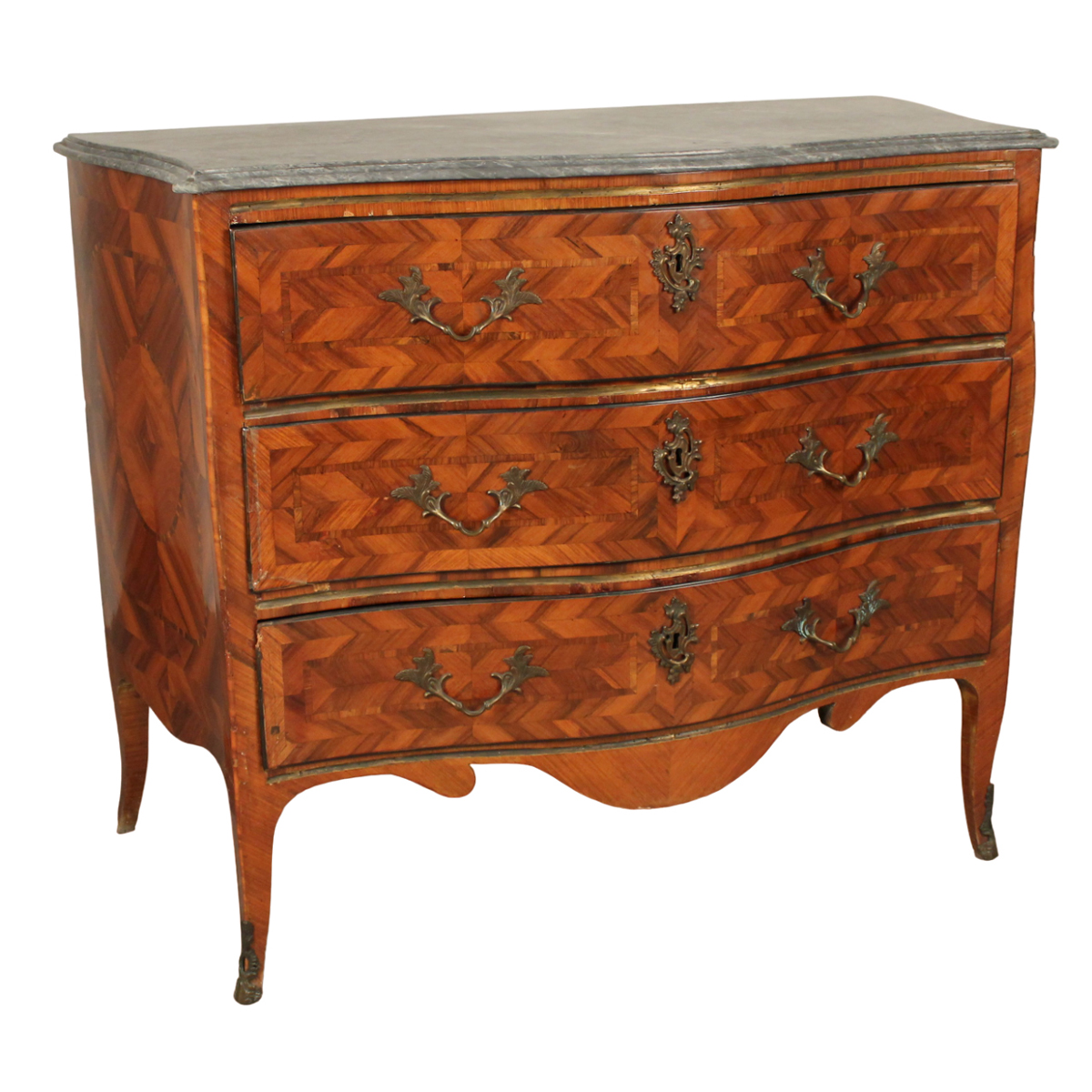 Cassettone a tre cassetti